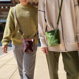 Charis Poche 本革 ショルダーポーチ lb336